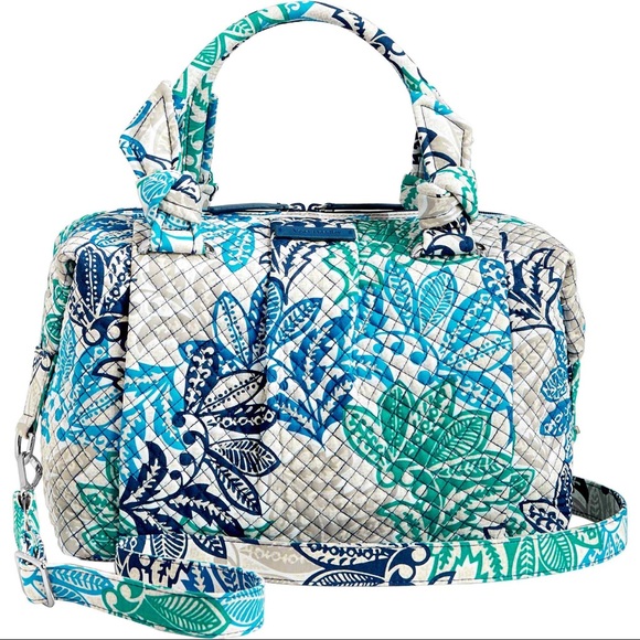 Vera Bradley Handbags - NWT Vera Bradley Hadley & RFID Smartphone Wristlet